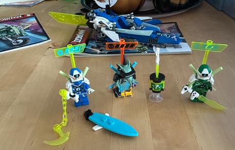 Lego ninjago 71709 rychlá jízda s jayem a lloydem,