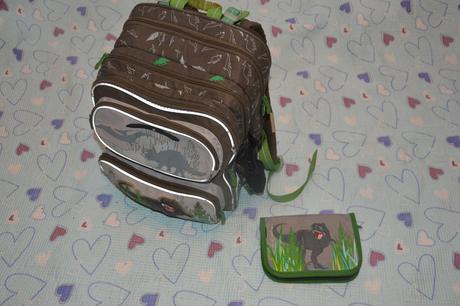 Tříkomorový školní batoh topgal s dinosaurem penál,