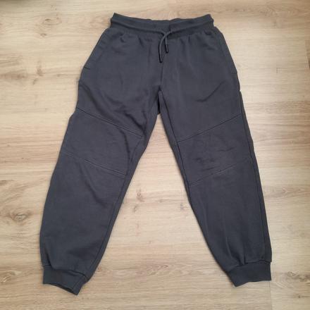 Dětské šedivé tepláky, zn. destination, vel. 152, 152