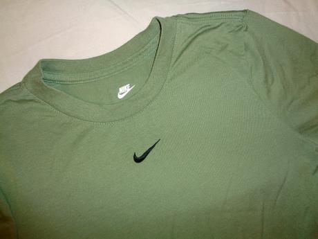 Krásné khaki crop-top tričko nike, nike,xs