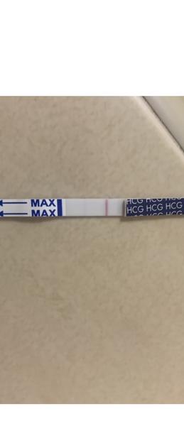 Vidíte na těhotenském testu ducha? Potřebuji názory.