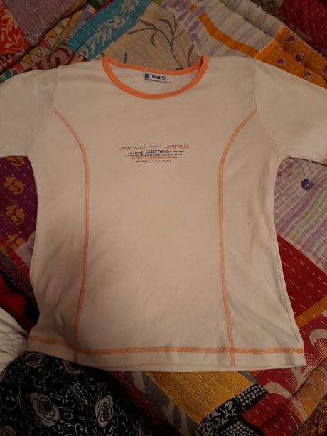 Oranžové tričko na doma, 152