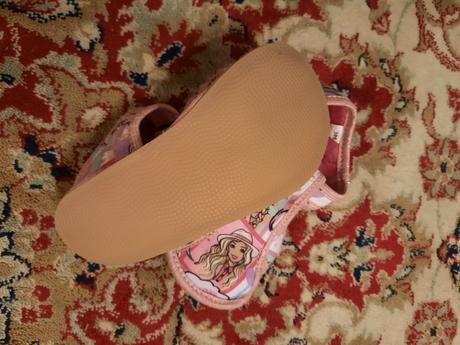 Barbie barefoot bačkory, 25