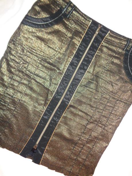 Luxusní černozlatá sukně, 38 / 40 / m