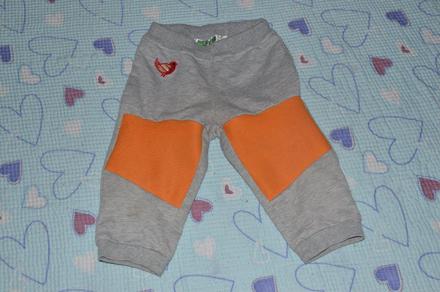 Šedé tepláky, tepláčky s ptáčkem, frog,80