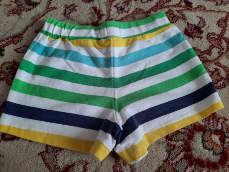 Pruhované šortky s květinkou, f&f,104