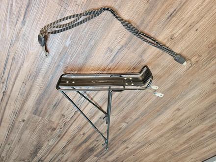 Černý zadní nosič na kolo sport arsenal, 