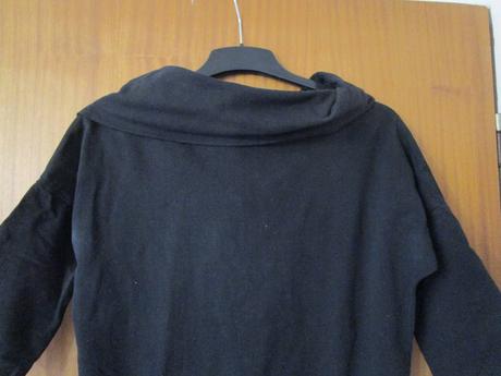 Zajímavé černé bavl. mikinové šaty s kapucí, v.s-m, s