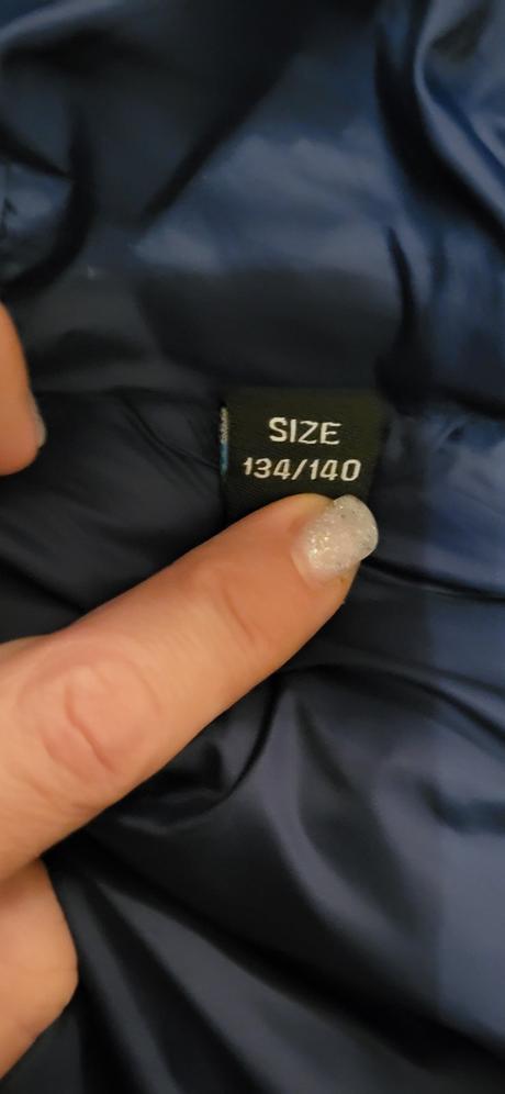 Vesta se srdíčky zn. kilpi vel. 134/140, 134