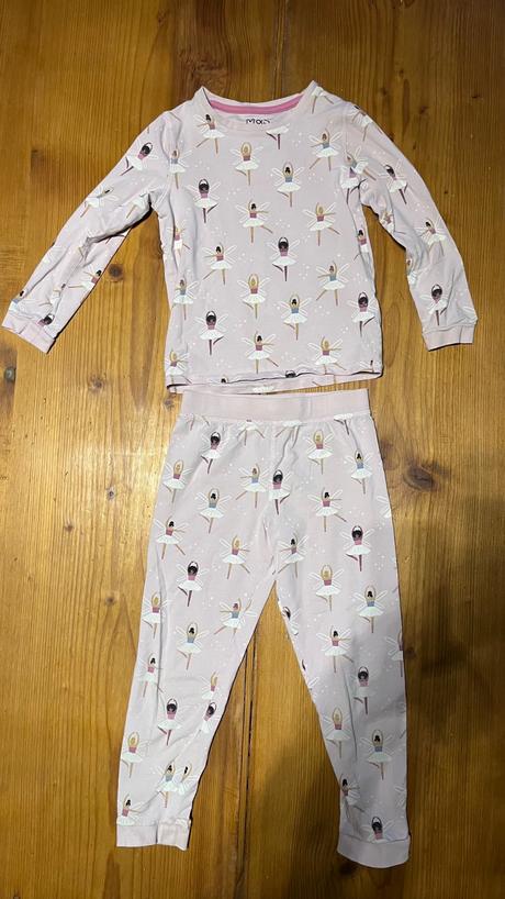 Pyžamo s vílami, marks & spencer,104