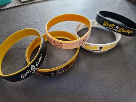 Náramky geekcamp, 