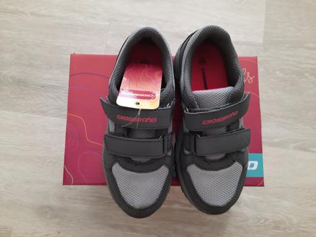 Tenisky,boty vel.30,stélka 19,7cm nové, 30