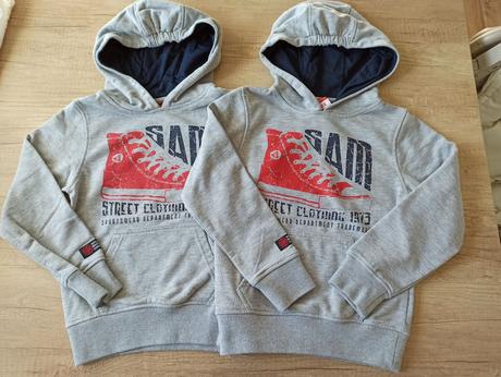 Mikiny s.a.m pro dvojčata, 116