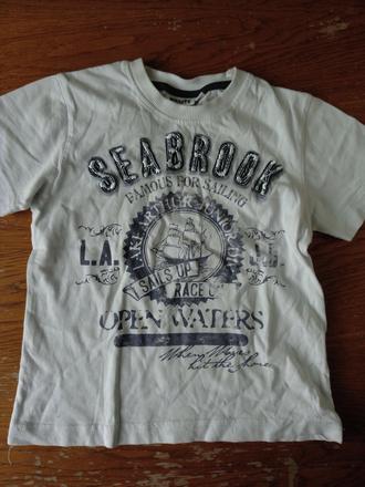 Tričko s plachetnici, 110