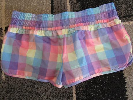 Kraťasy pro holku vel.s, s
