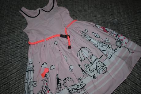 Nádherné šaty next s neon detaily, velikost 116, next,116