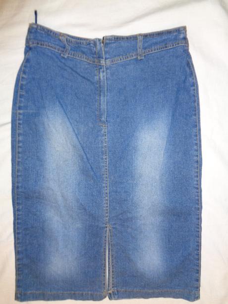 Krásná riflová delší sukně, 36