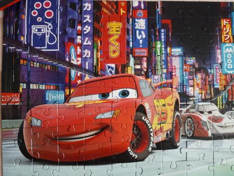 Puzzle cars 2 - blesk mcqueen v tokiu, 100xl dílků,
