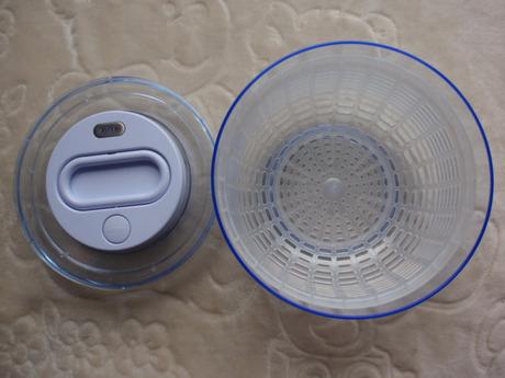 Odkapávač-odstřeďovač na ovoce a zeleninu, 