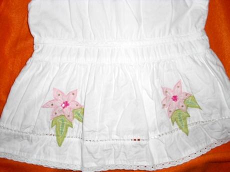 Sněhově bílý vyšívaný krojový top, 