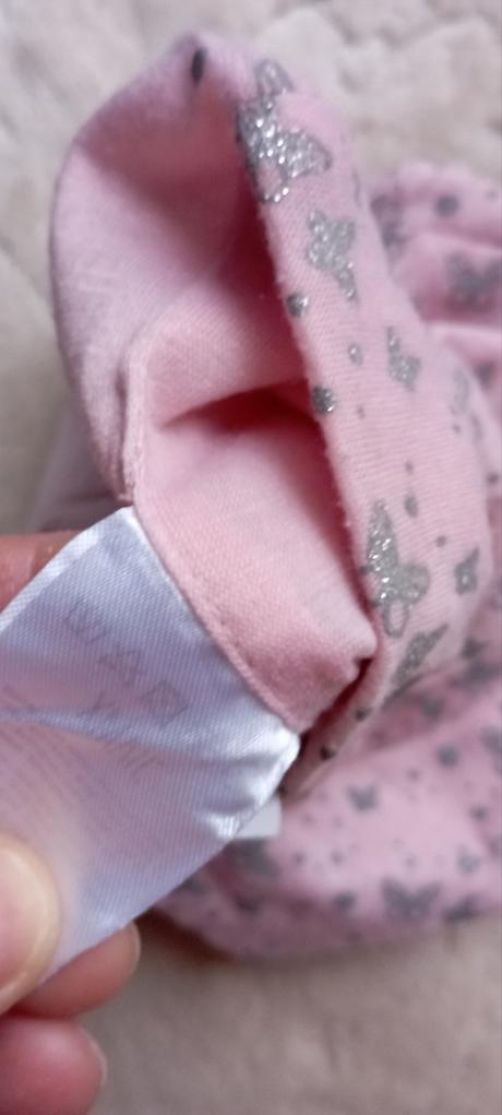 Čepice s motýlky zn."x-mail" vel."110-128", 