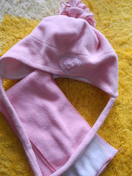 Fleesová čepice a šála, 