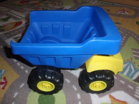 Auto sklápěcí-náklaďák-tatra-sklápěčka-tatrovka,