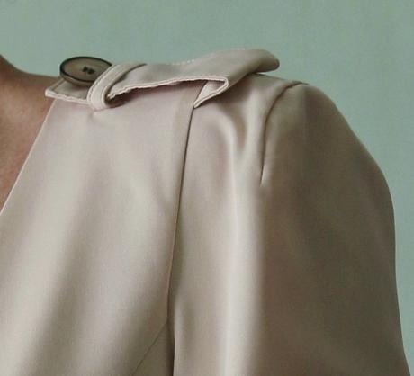 Zajímavá halenka s plisovanými zády vel.xs-34, xs