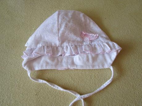 Pěkný bílý třipitivý klouček asi na 2-4 měsíce, 62