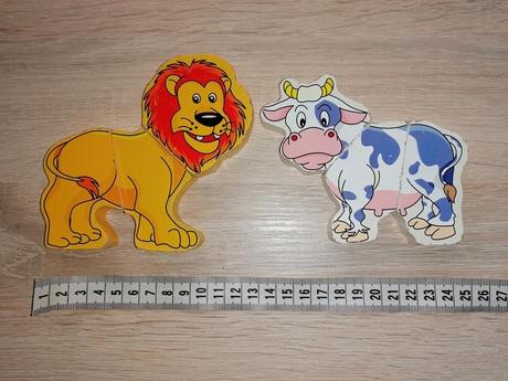 Dřevěná skládačka pro nejmenší kravička a lev,
