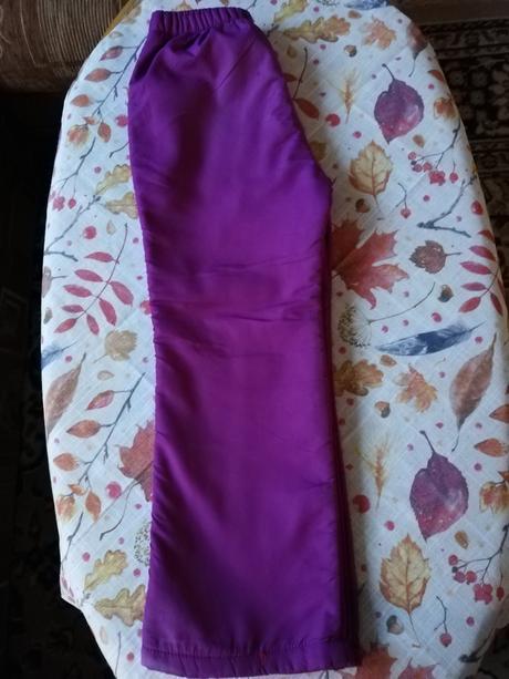 Kalhoty zateplené dívčí vel. 128 na donošení., 128