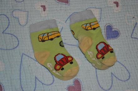 Protisluzové ponožky, motiv autíčka, 74