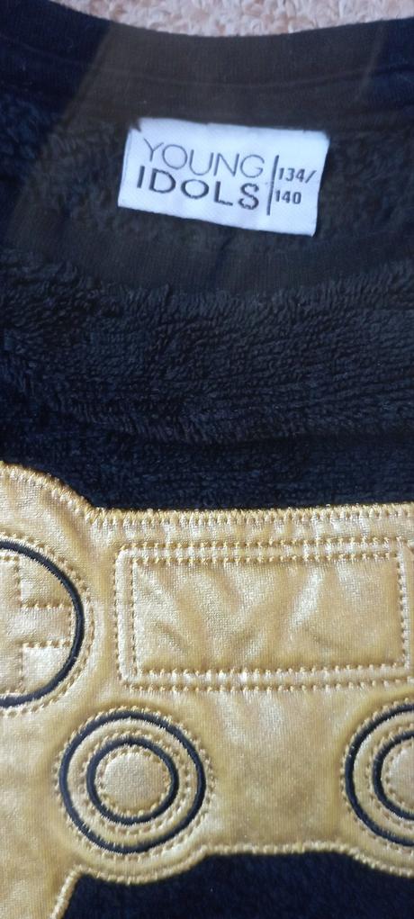 Chlup mikina zn."young idols" vel."134-140", 134