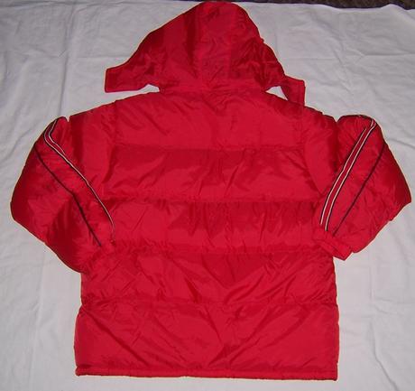 Červená zimní bunda s kapucí, 140