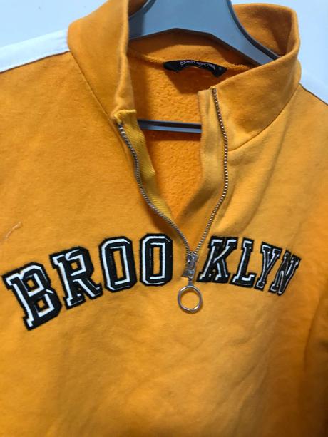 Žlutá crop top mikina, 146