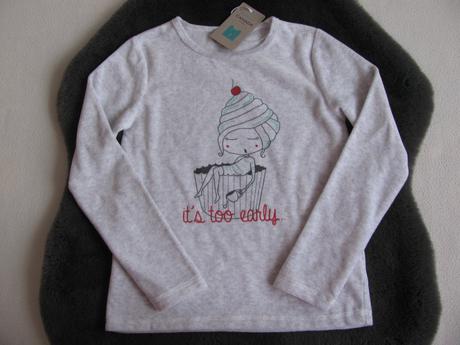 Krásná velurová světle šedá halenka s obrázkem, house,140