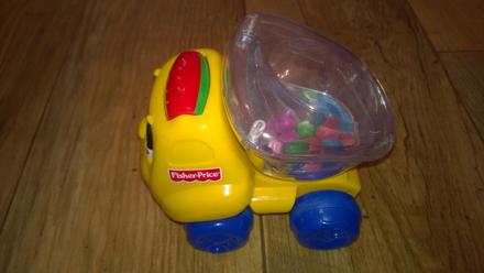 Auto s kuličkami fisher price,