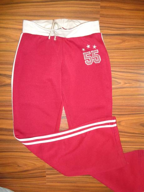 Teplejší vínovobéžové tepláky, l