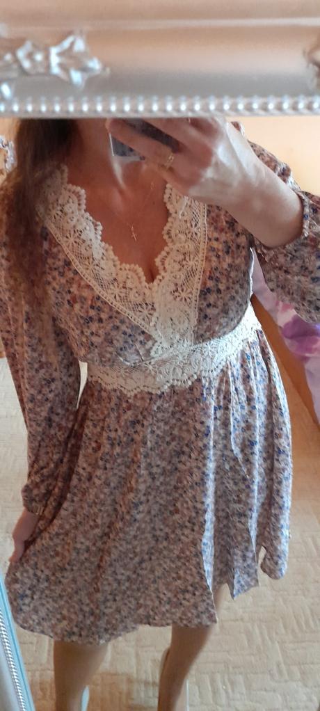 Romantické kvítkové šaty zdobené krajkou, l