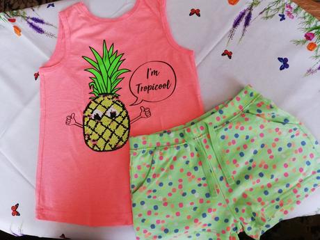 Sada tilka a šortek vel.128 s měnícím se obrázkem., 128