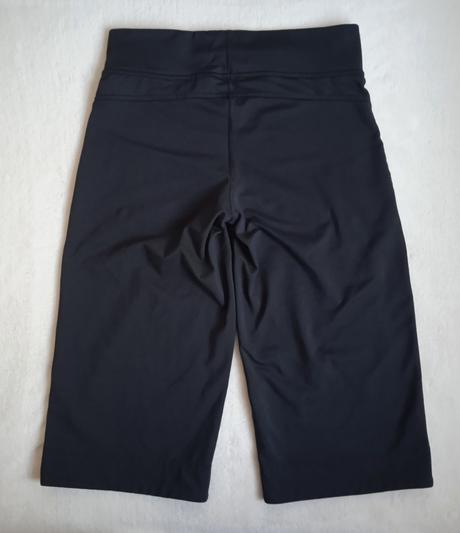 Dámské sportovní 3/4 kraťasy reebok m 38, reebok,m