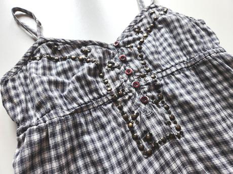 Lehké šaty s kovovou aplikací vel. xs / 32-34, promod,xs