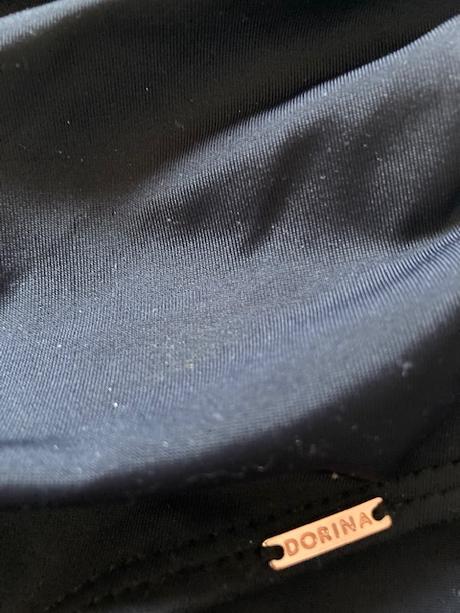 Zeštíhlující plavky, s