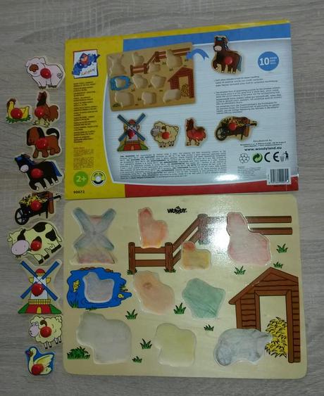 Dřevěná vkládací farma se zvířátky,