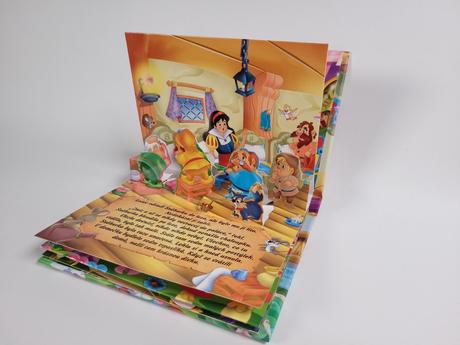 Prostorová kniha "sněhurka", 