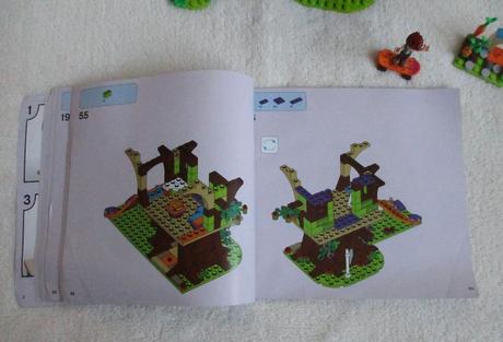 Lego friends mia a její domek na stromě,