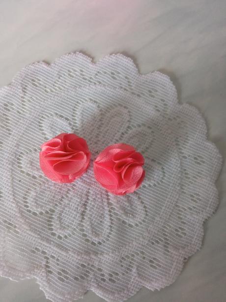 Náušnice bižuterie,