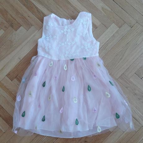 2x sváteční šaty, 104