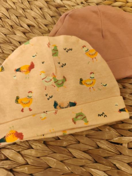 2krát jarní čepička slepičky 0-3m, pepco,62