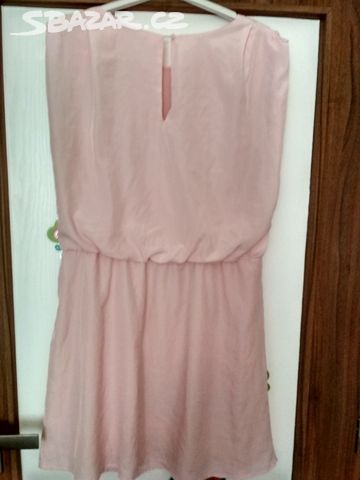 Růžové šatičky, 40